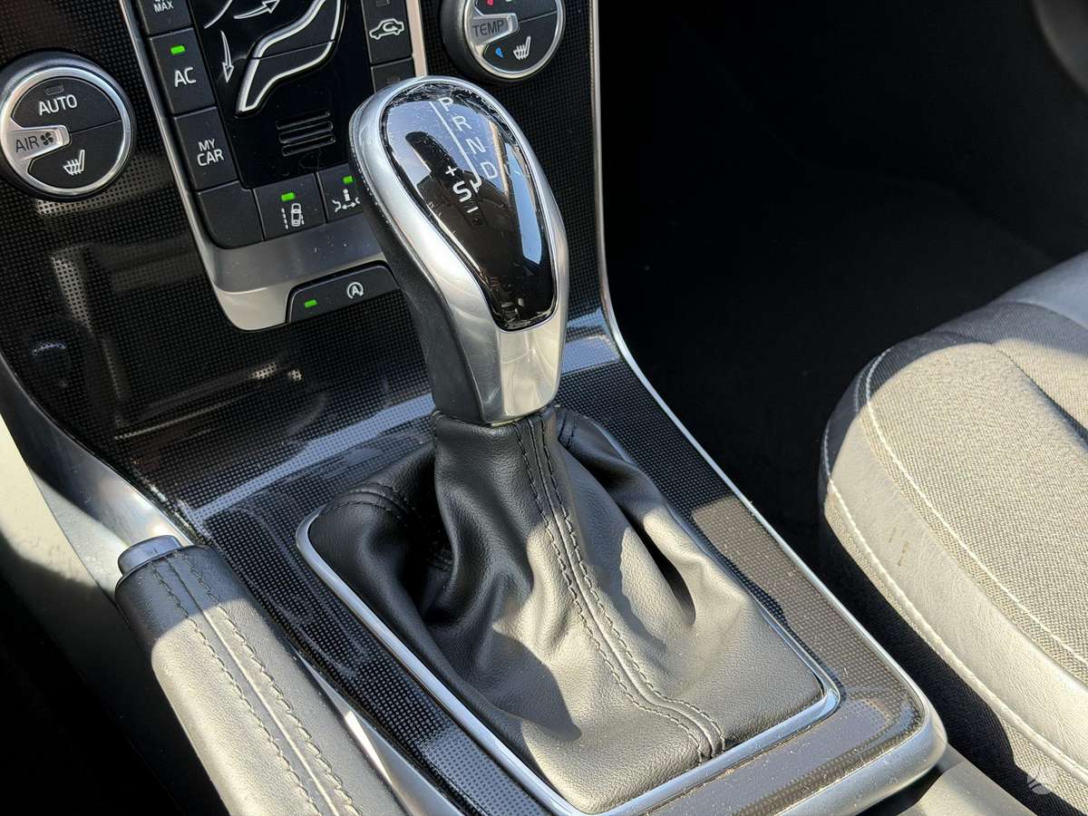 Volvo V40, 2.0 l., Хэтчбек