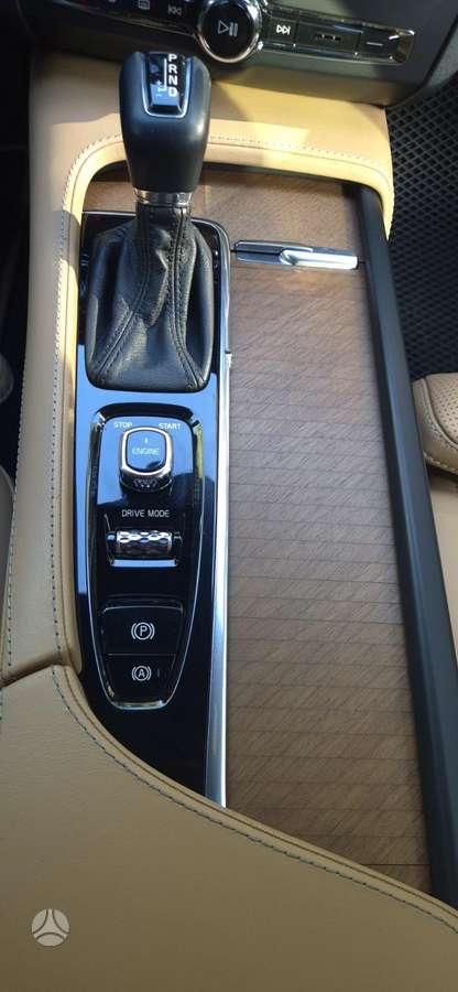 Volvo S90, 2.0 l., Седан