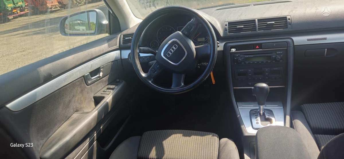 Audi A4, 2.0 l., Седан