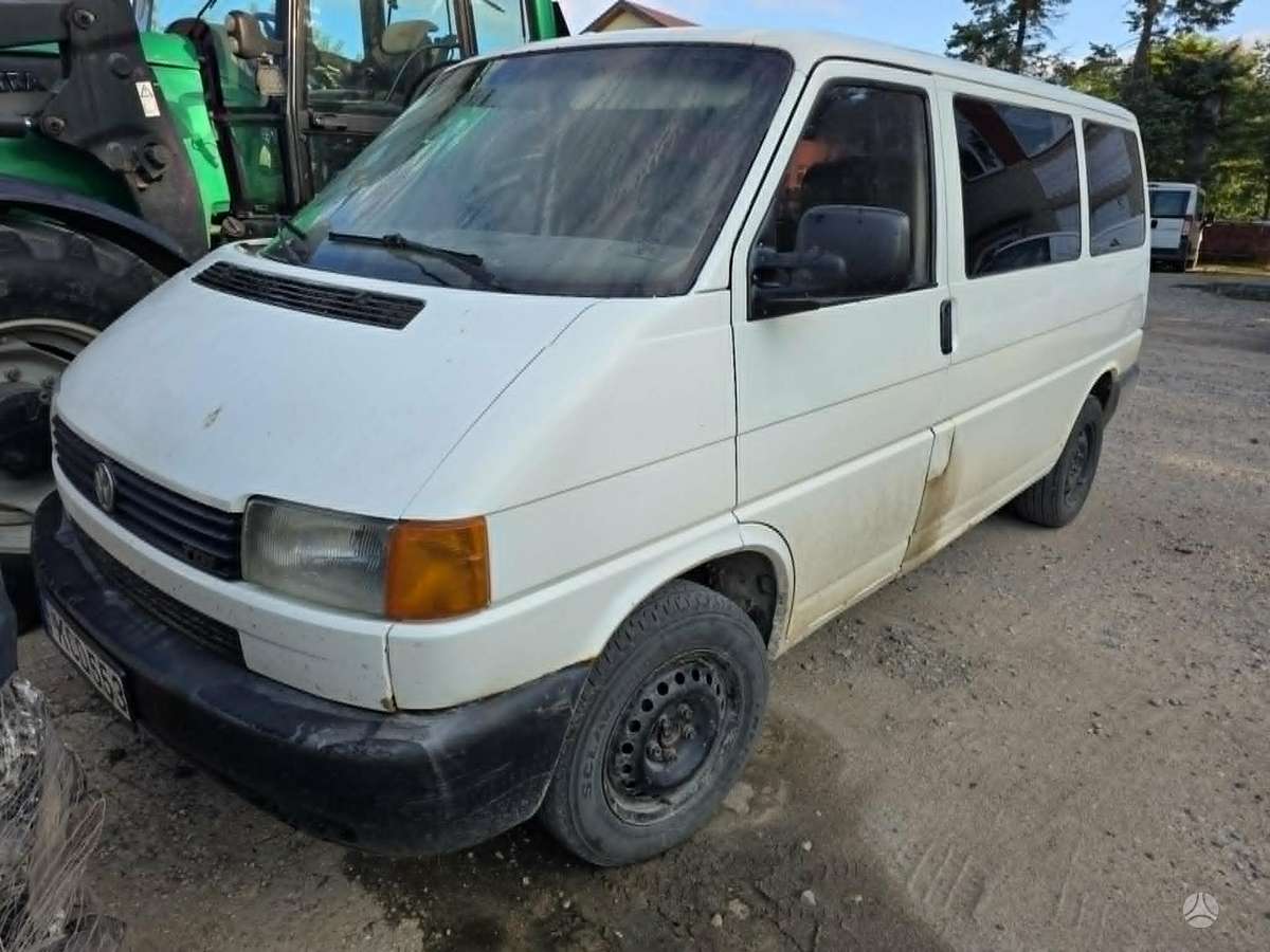 Volkswagen Transporter - 1