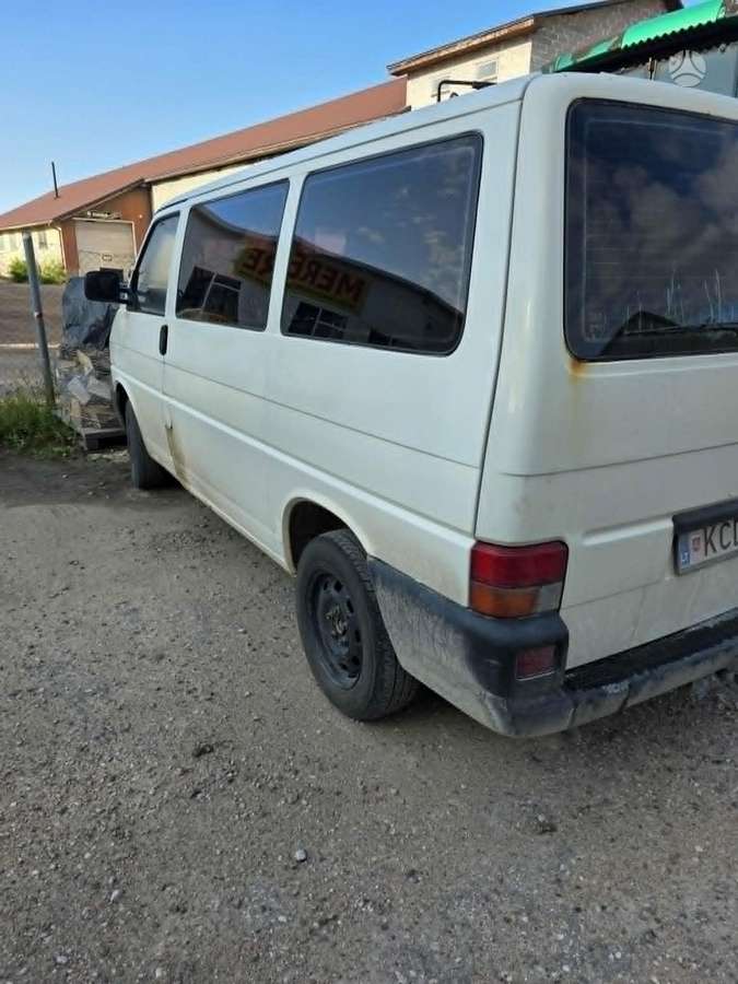 Volkswagen Transporter - 2