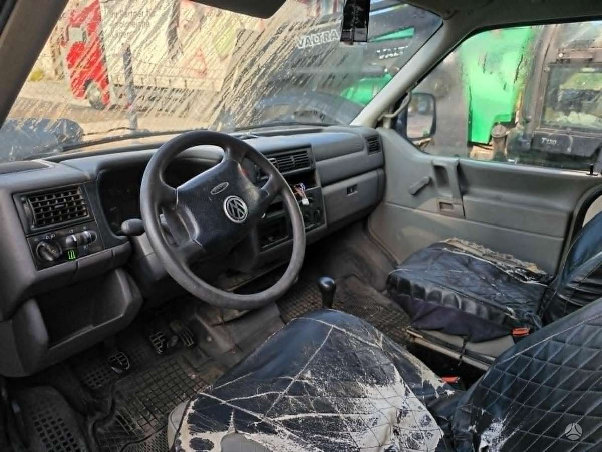 Volkswagen Transporter - 3