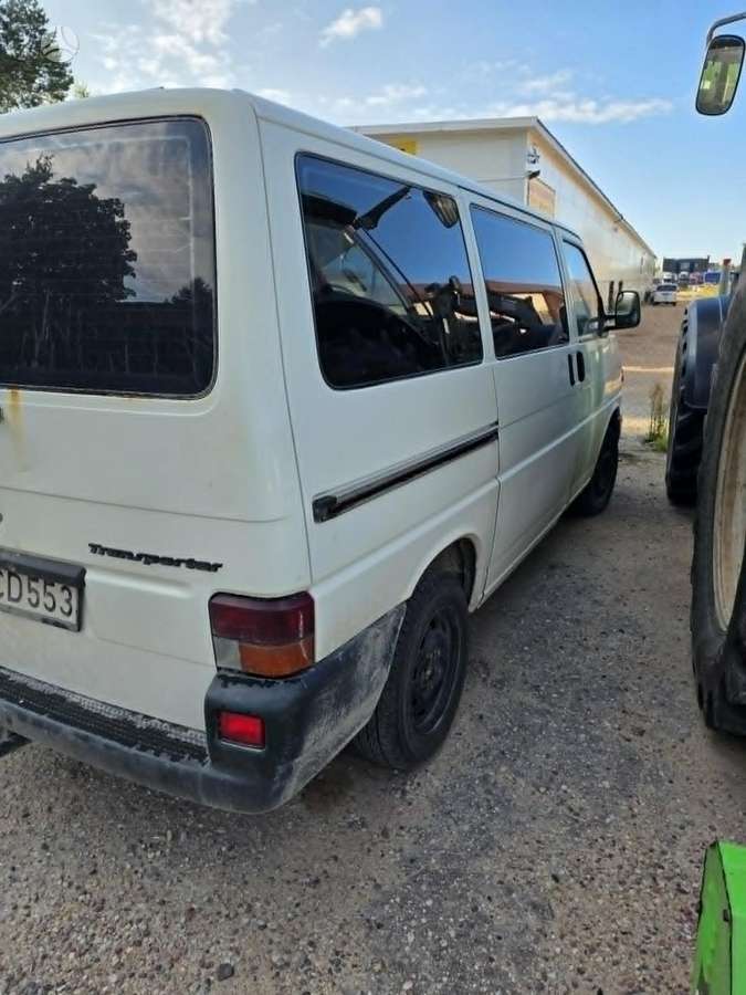 Volkswagen Transporter - 4
