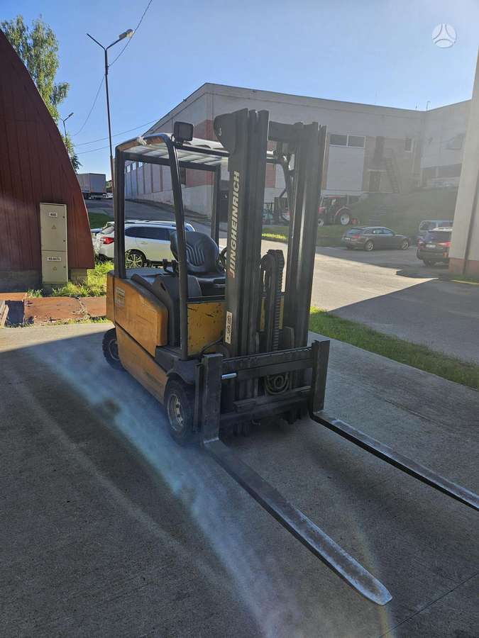 Jungheinrich EFG 320, forklifts