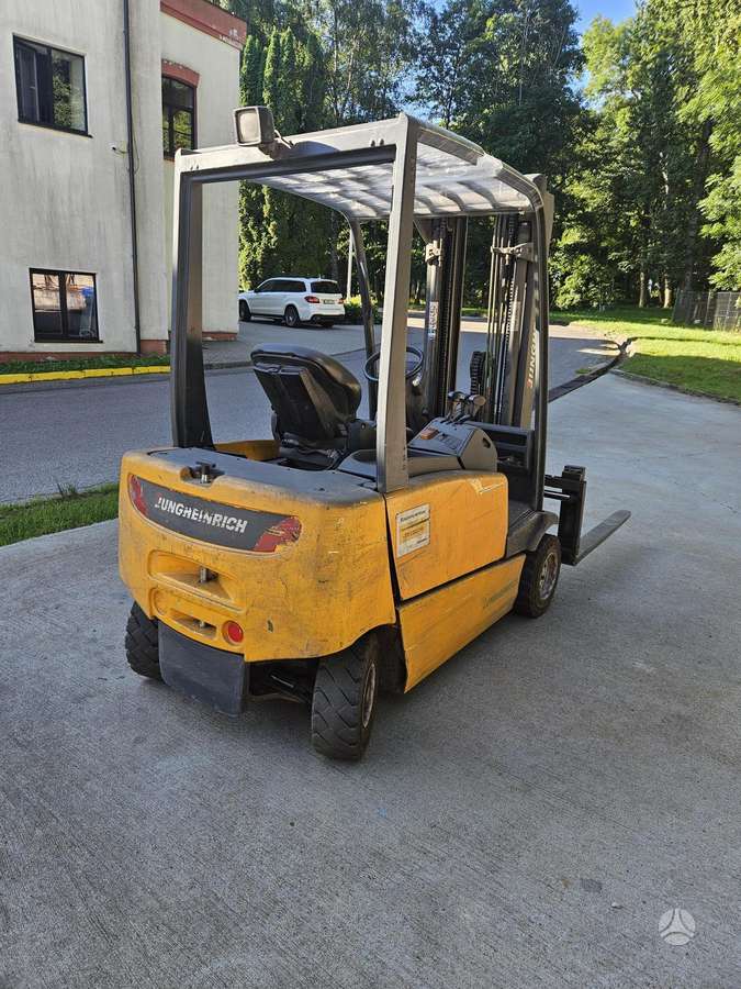 Jungheinrich EFG 320, forklifts