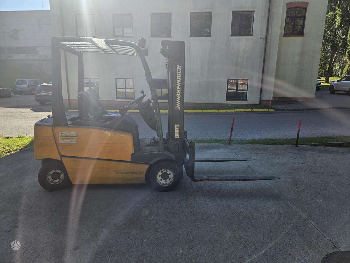 Jungheinrich EFG 320, forklifts