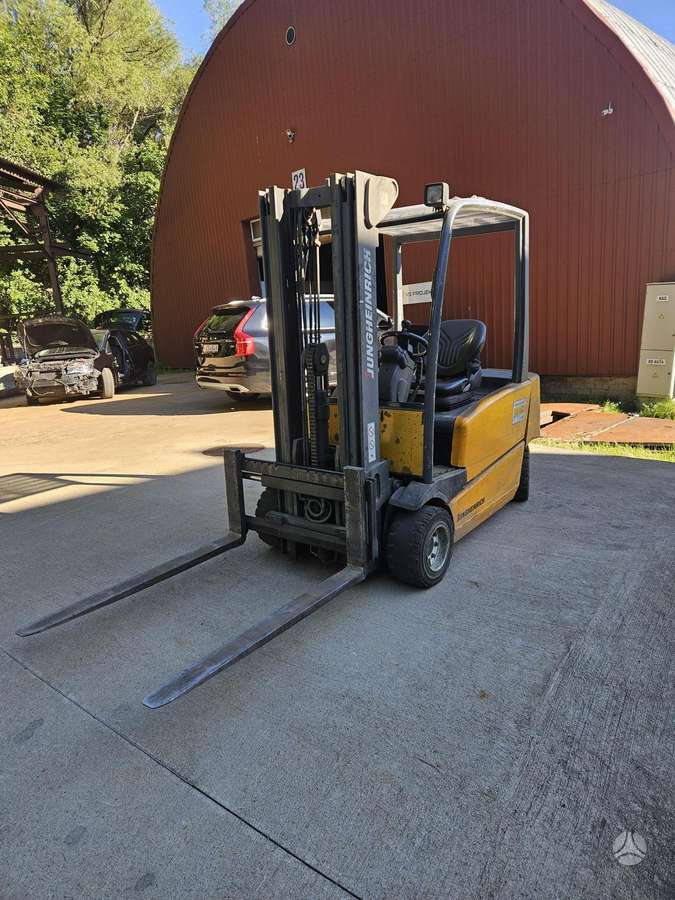 Jungheinrich EFG 320, forklifts