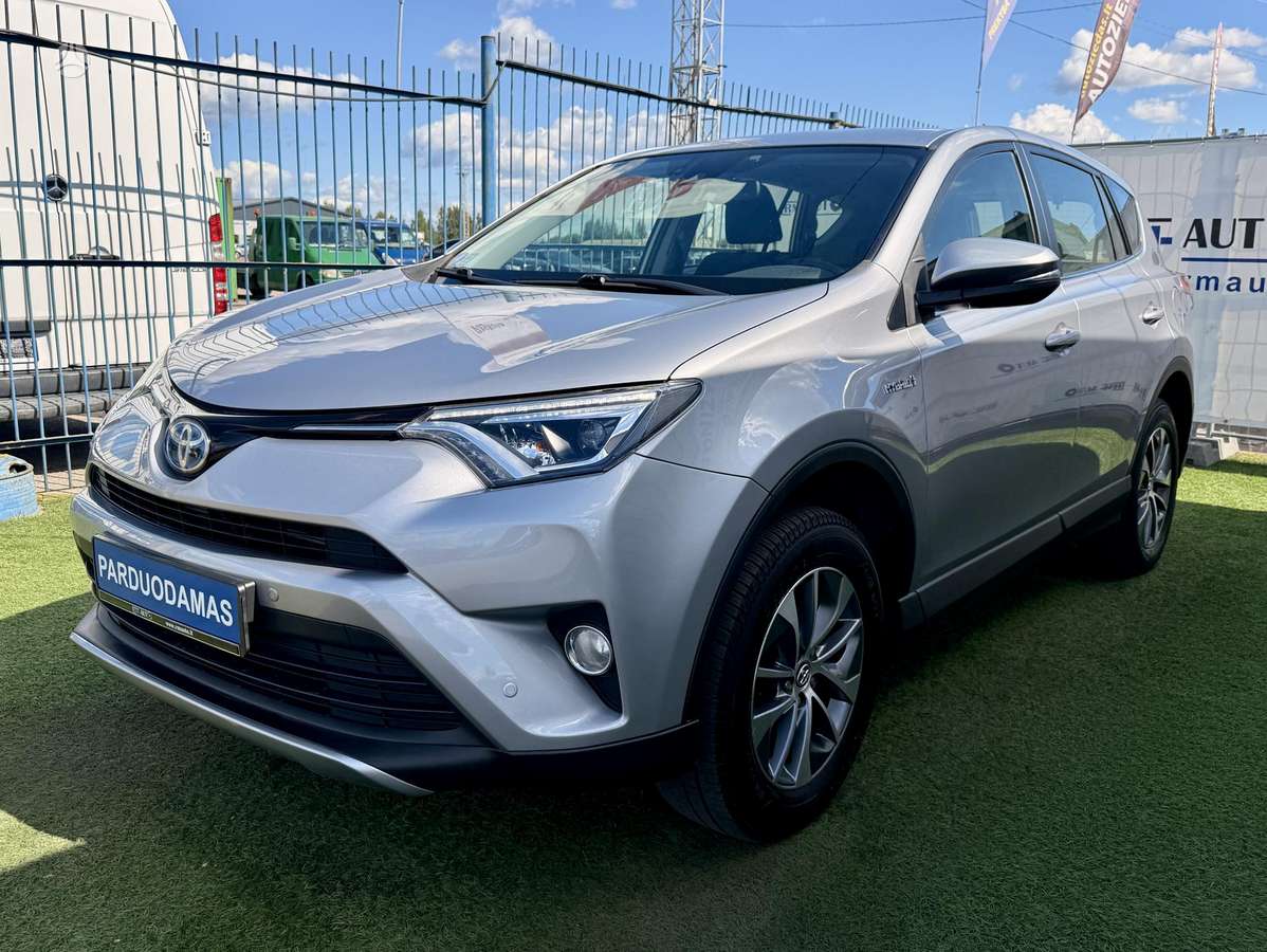 Toyota RAV4 - 1