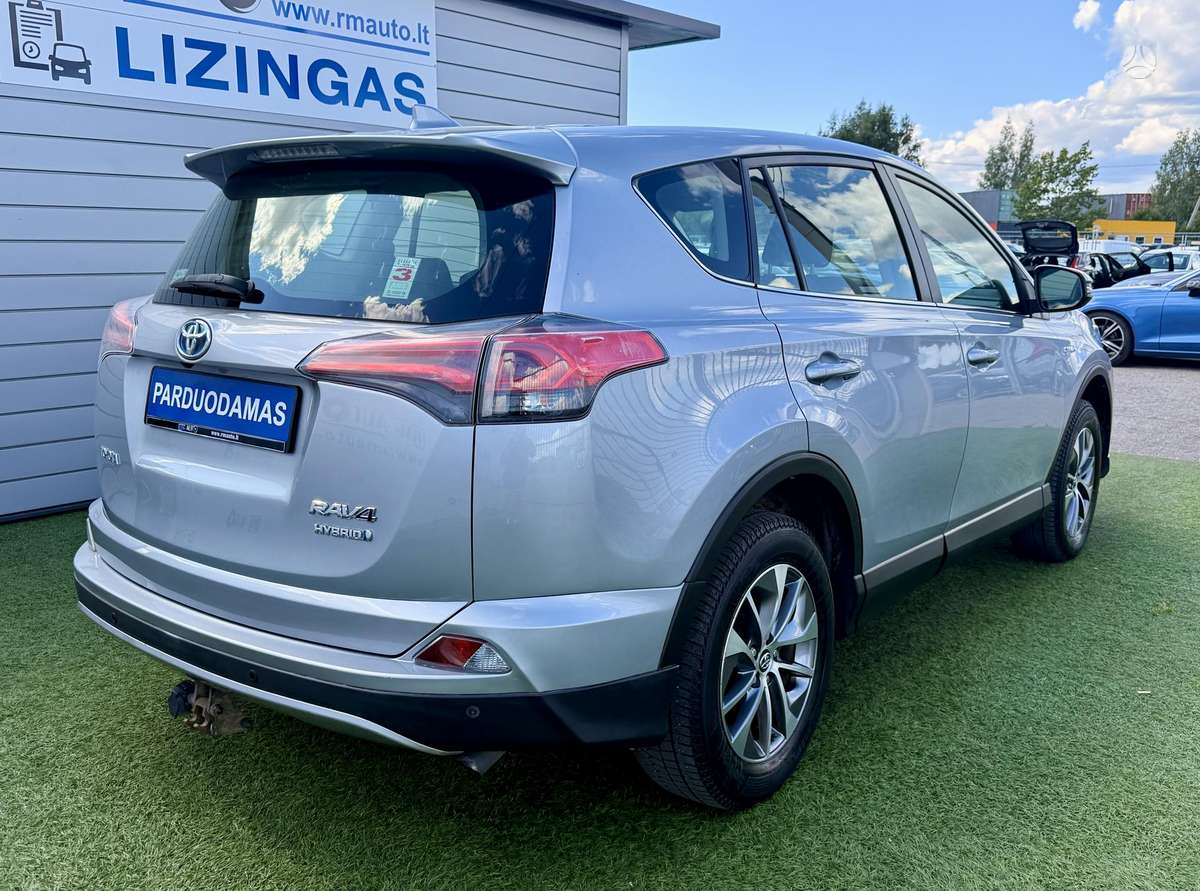 Toyota RAV4 - 6