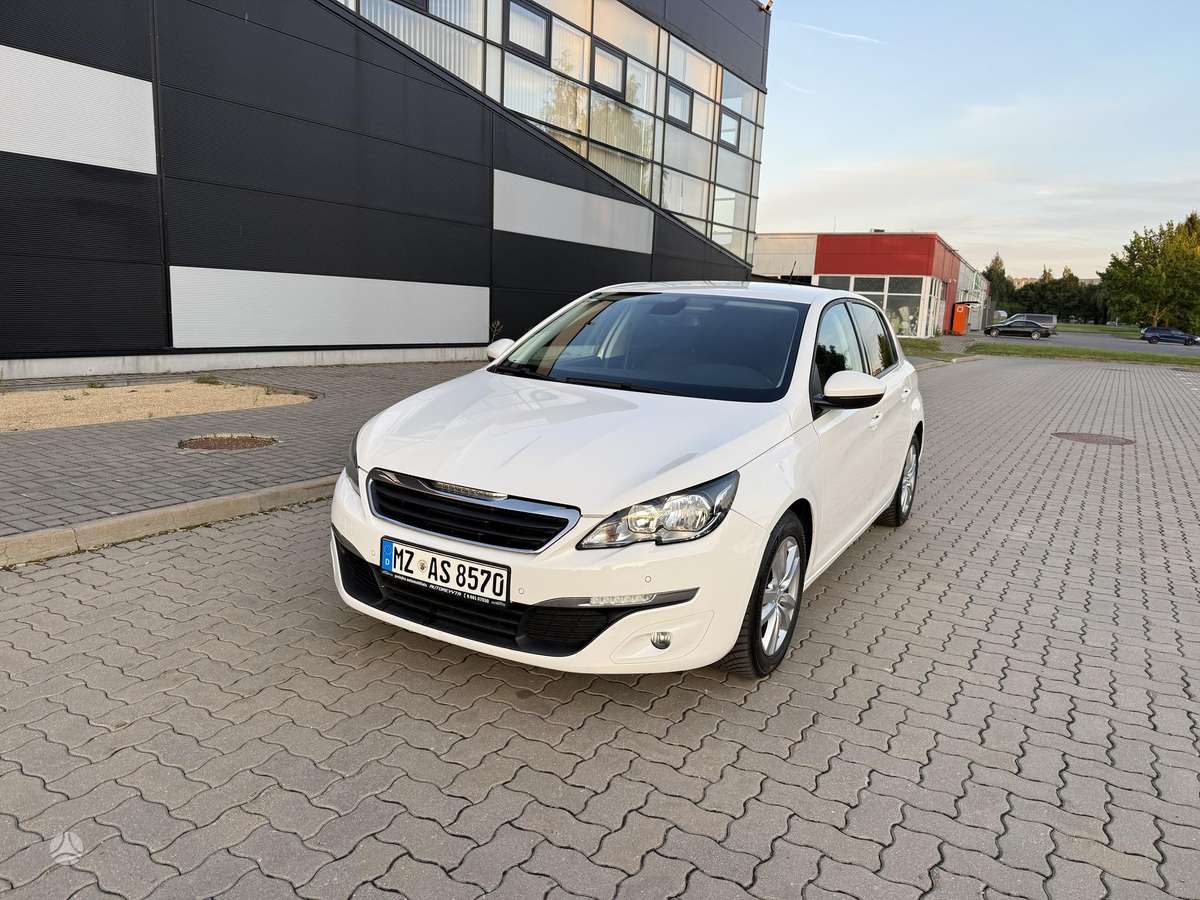 Peugeot 308 - 8