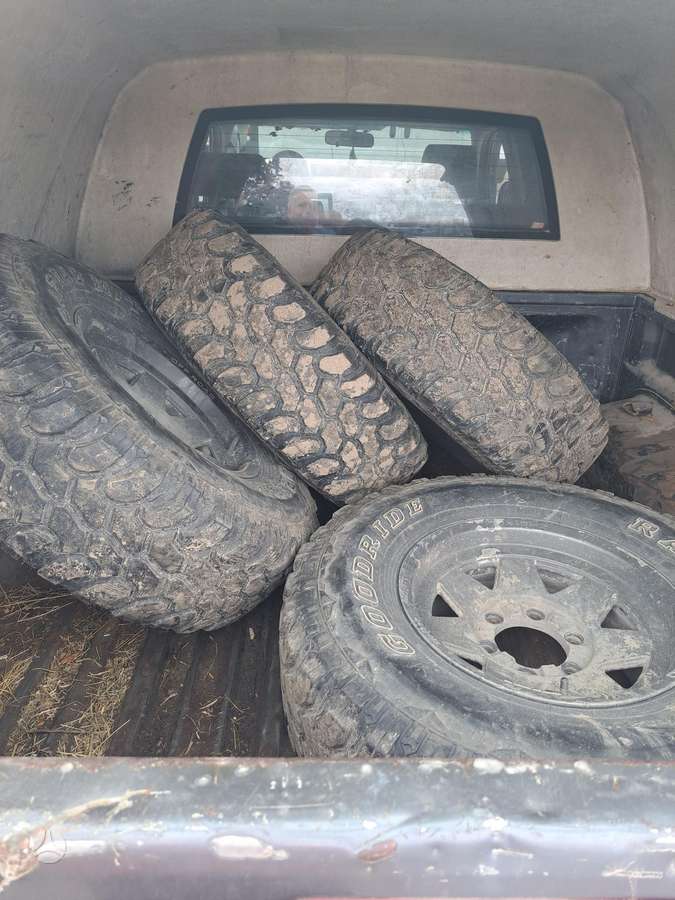 Toyota Hilux - 7