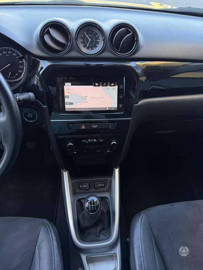 Suzuki Vitara - 12