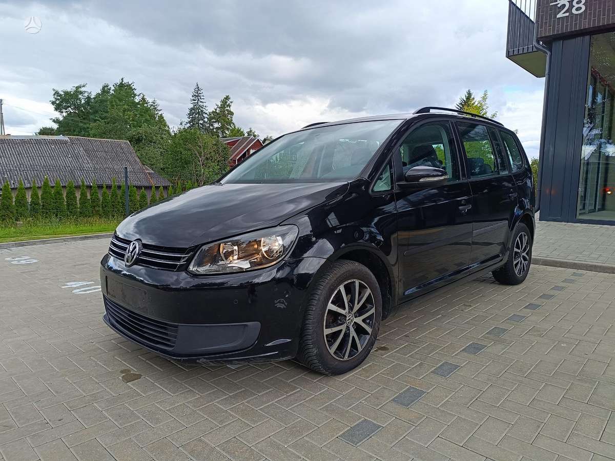 Volkswagen Touran - 1