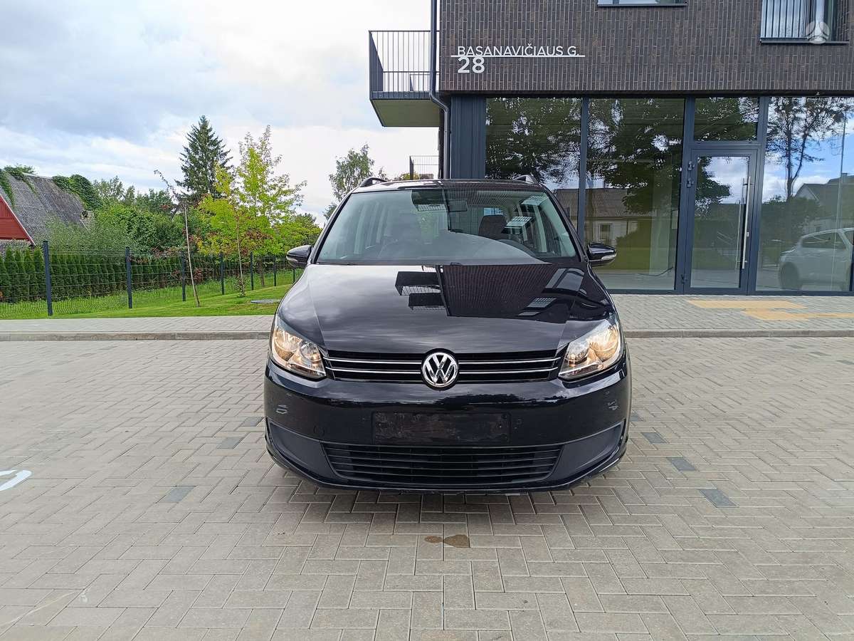 Volkswagen Touran - 2