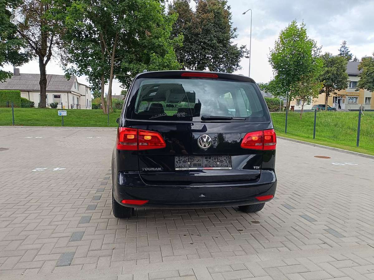Volkswagen Touran - 6