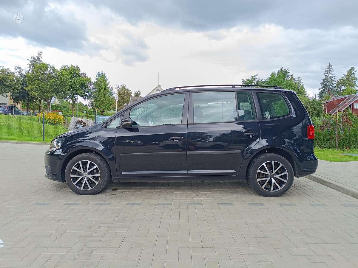 Volkswagen Touran - 8