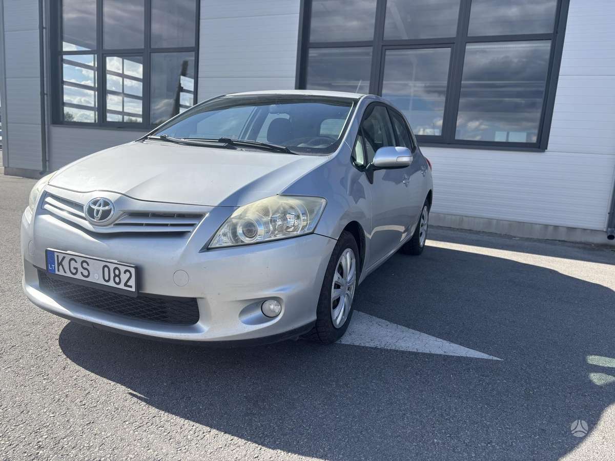 Toyota Auris - 2