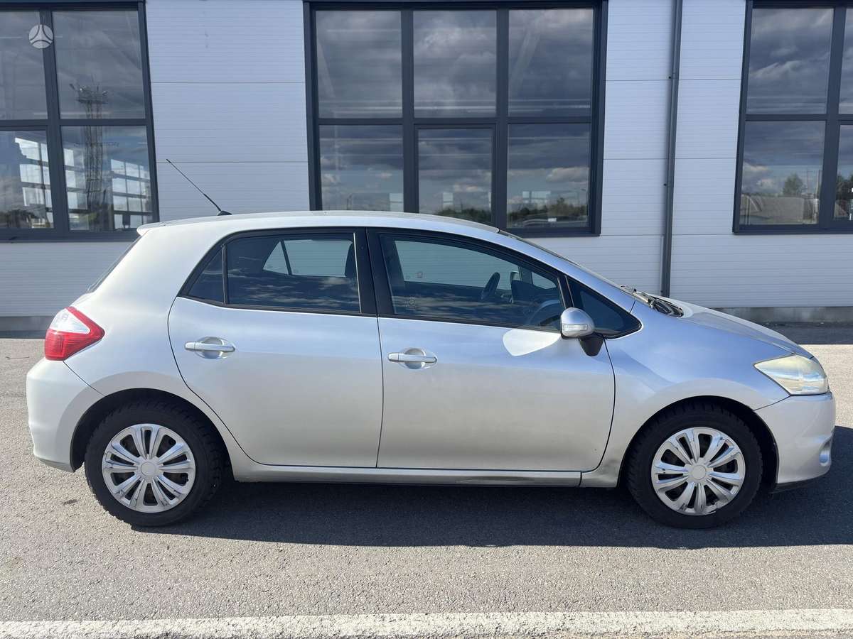 Toyota Auris - 10