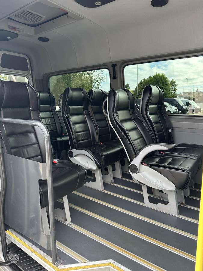 Mercedes-Benz Sprinter, passenger minibus