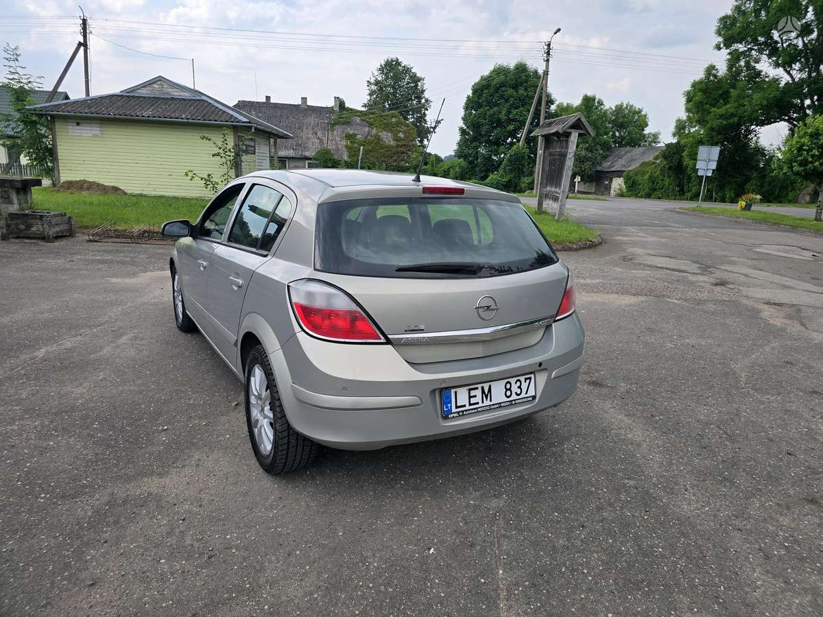 Opel Astra, 1.9 l., hatchback