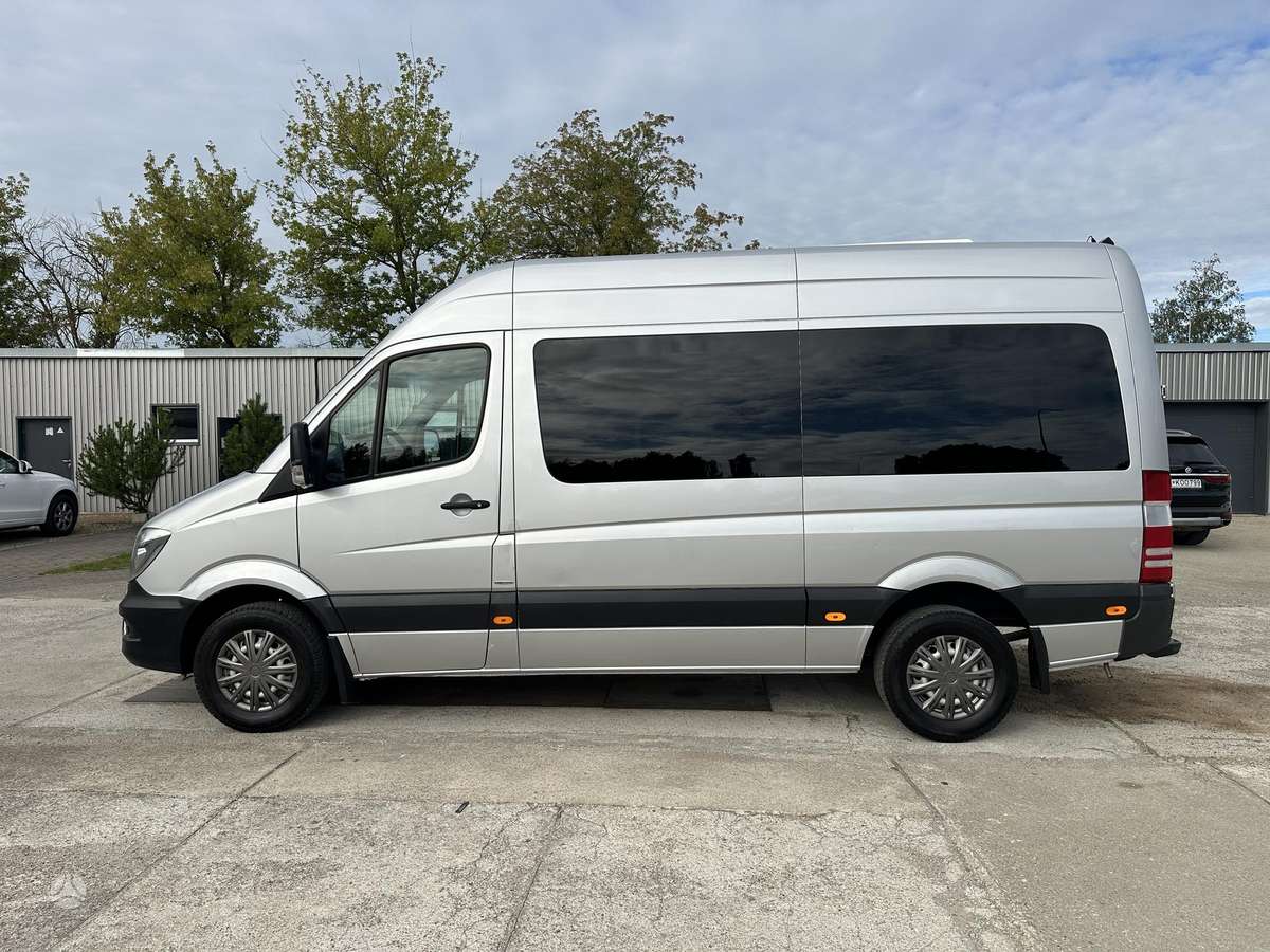 Mercedes-Benz Sprinter, passenger minibus