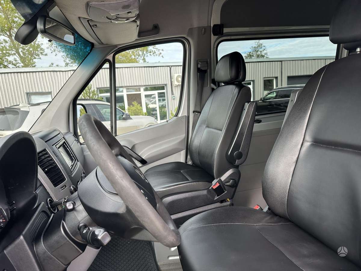Mercedes-Benz Sprinter, passenger minibus