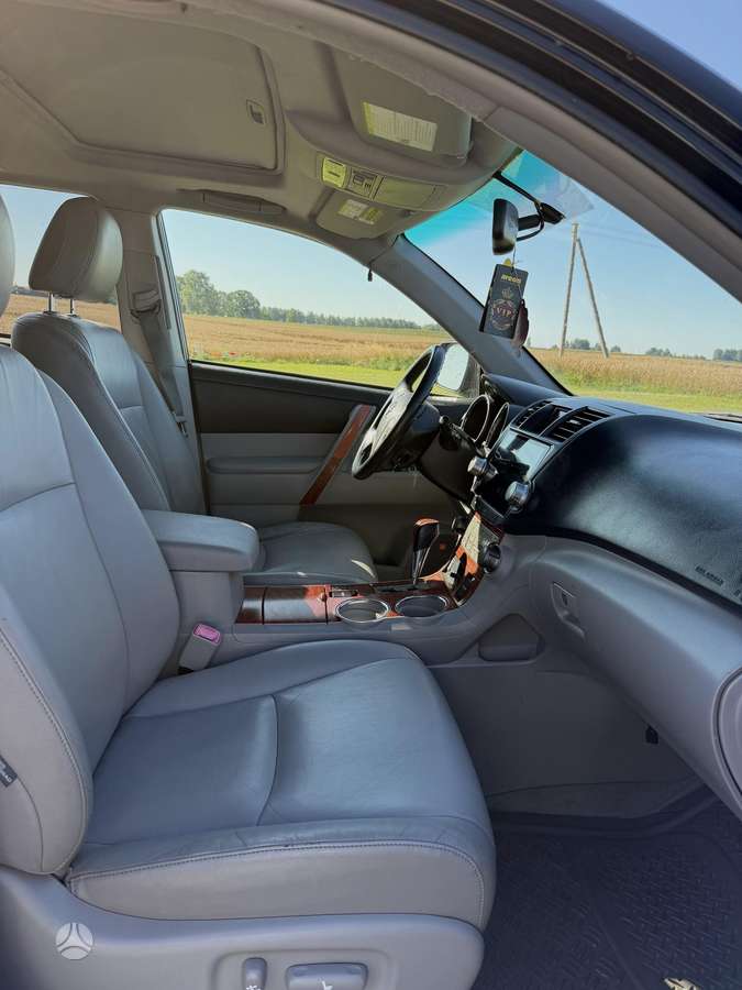 Toyota Highlander - 7