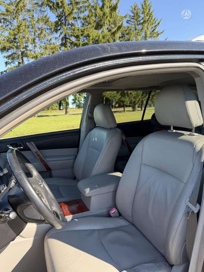 Toyota Highlander - 8