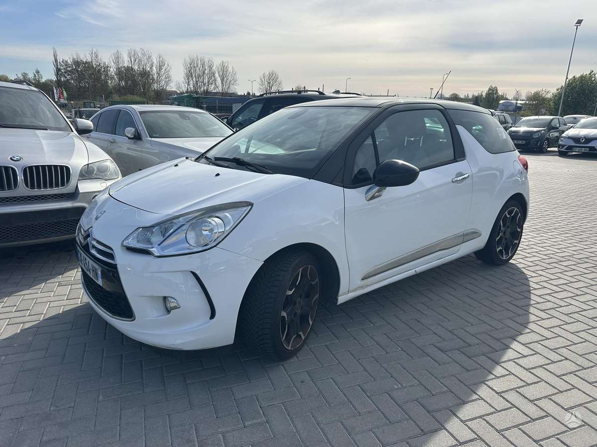 Citroen DS3, 1.6 l., Хэтчбек