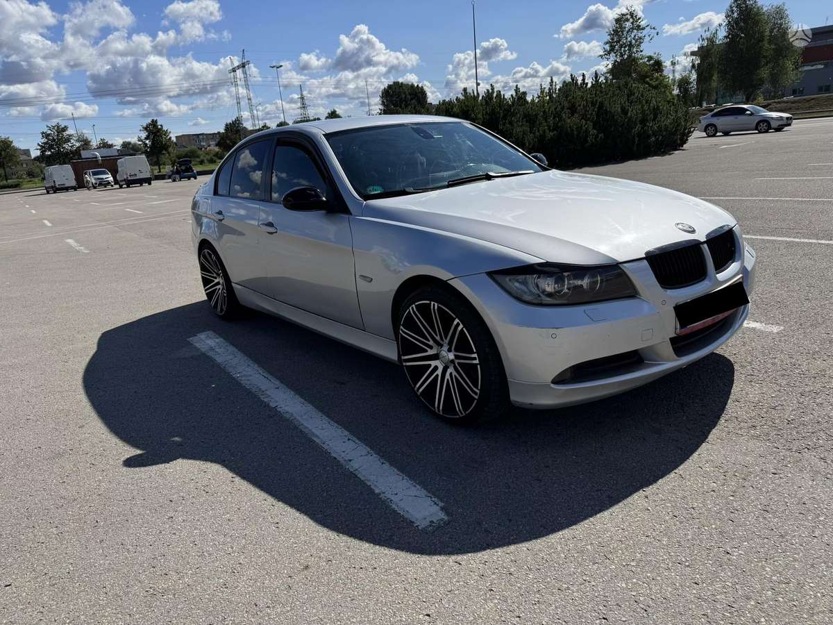 BMW 320, 2.0 l., Седан
