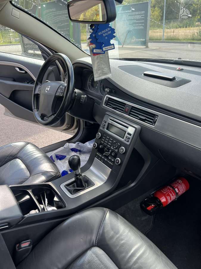 Volvo XC70, 2.4 l., wagon