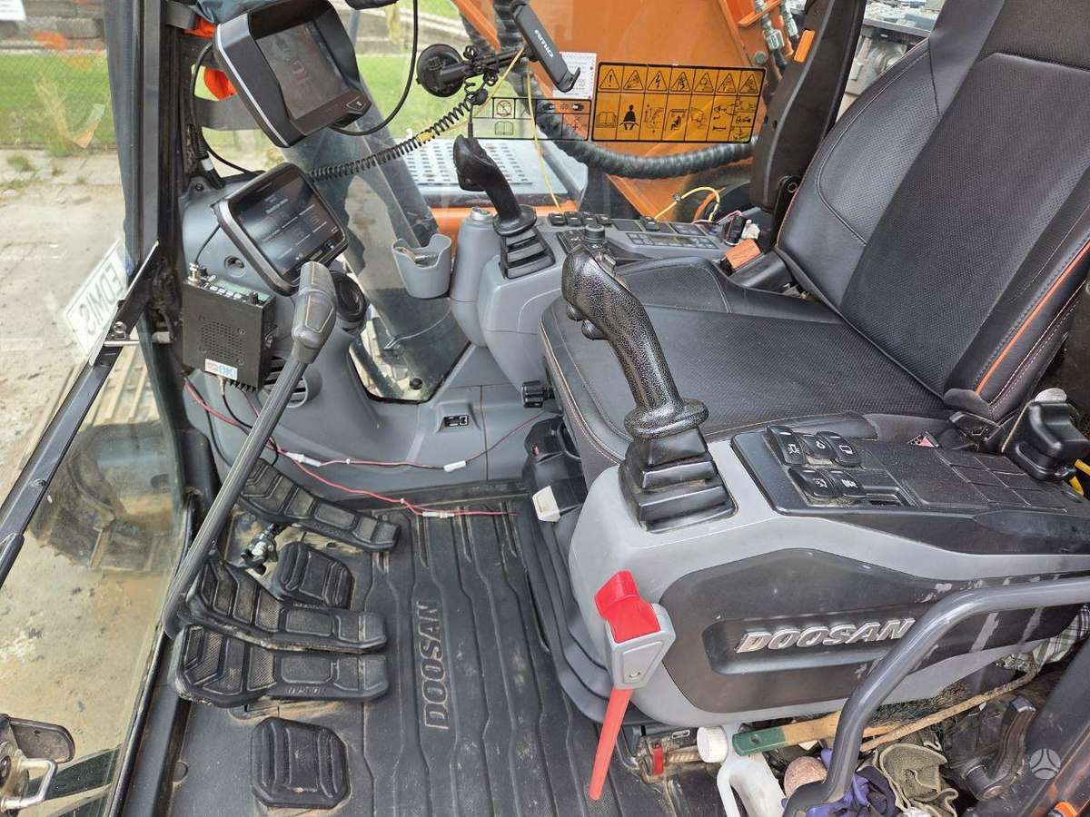 DEVELON DX225LC-7X, ekskavatoriai