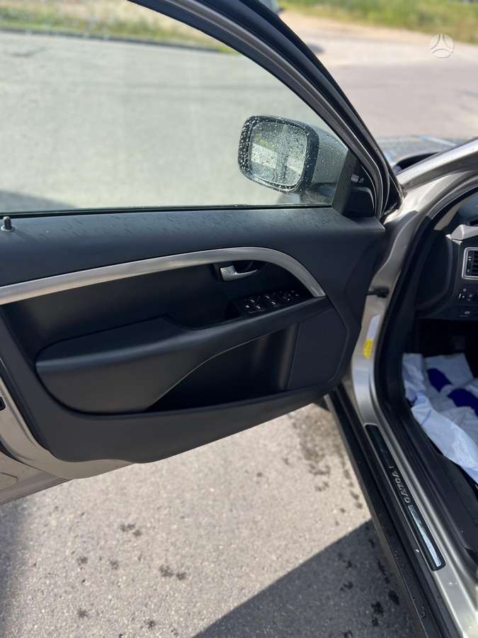 Volvo XC70, 2.4 l., wagon