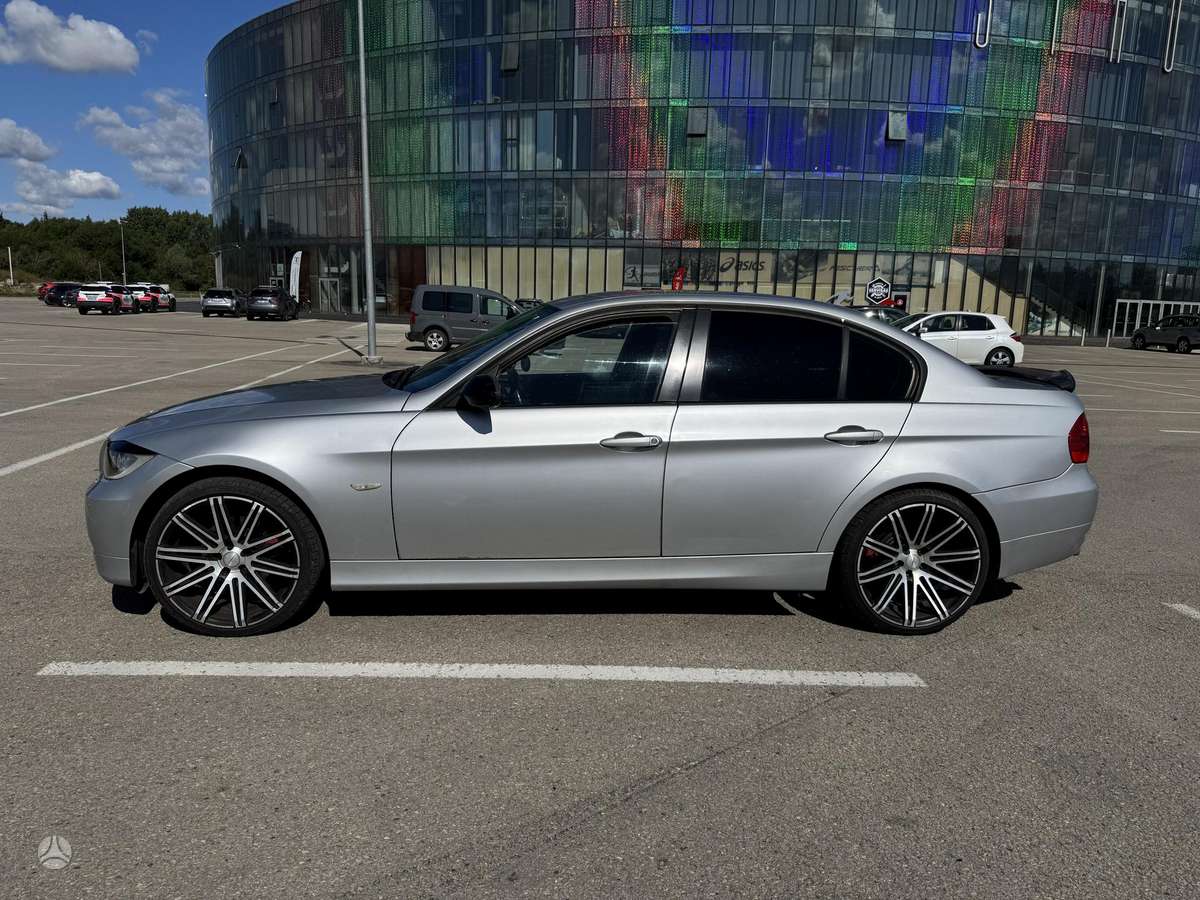BMW 320, 2.0 l., Седан
