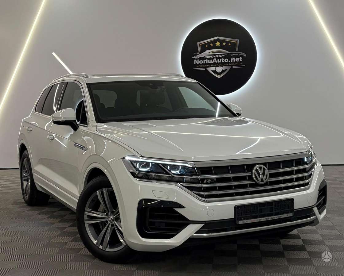 Volkswagen Touareg - 1
