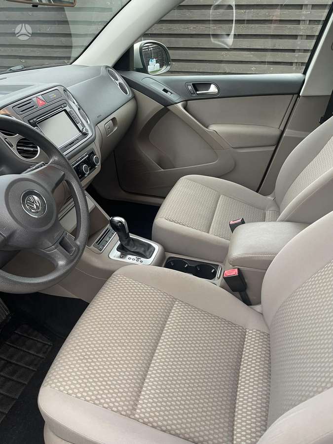 Volkswagen Tiguan - 5