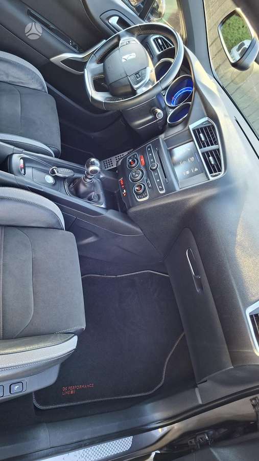 Citroen DS4, 1.6 l., hatchback