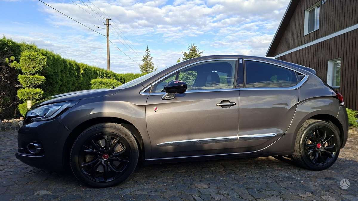 Citroen DS4, 1.6 l., hatchback