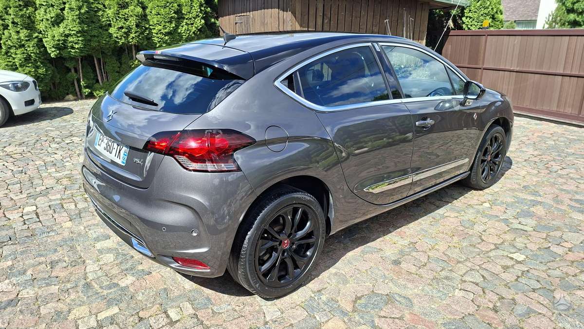 Citroen DS4, 1.6 l., hatchback