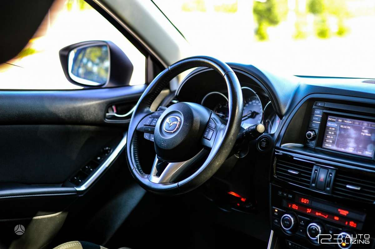 Mazda CX-5, 2.2 l., off-road / crossover