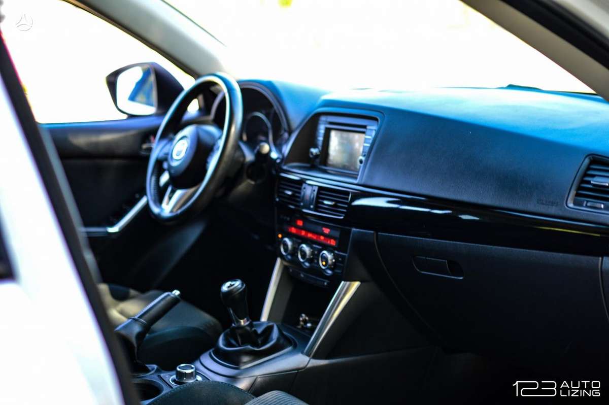 Mazda CX-5, 2.2 l., off-road / crossover
