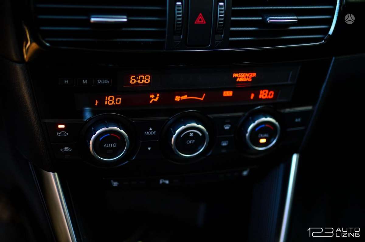 Mazda CX-5, 2.2 l., off-road / crossover