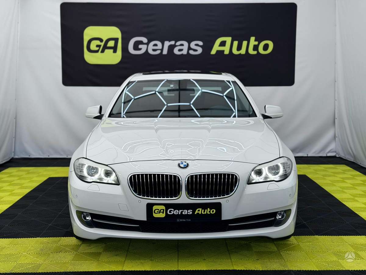 BMW 520, 2.0 l., Седан