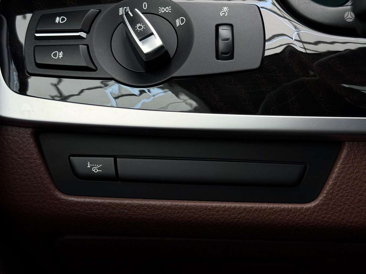 BMW 520, 2.0 l., Седан