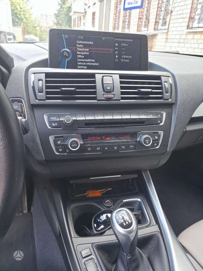 BMW 120, 2.0 l., hatchback