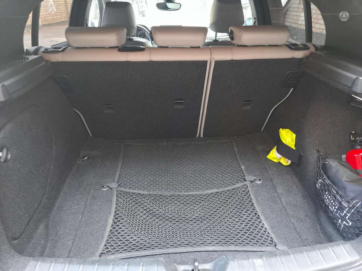 BMW 120, 2.0 l., hatchback