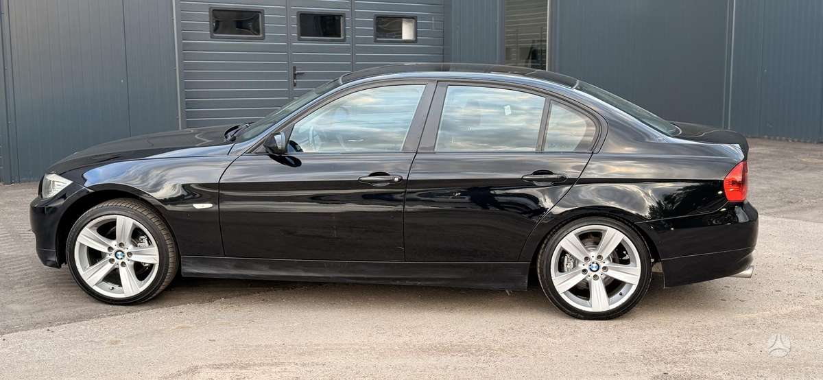 BMW 320, 2.0 l., Седан