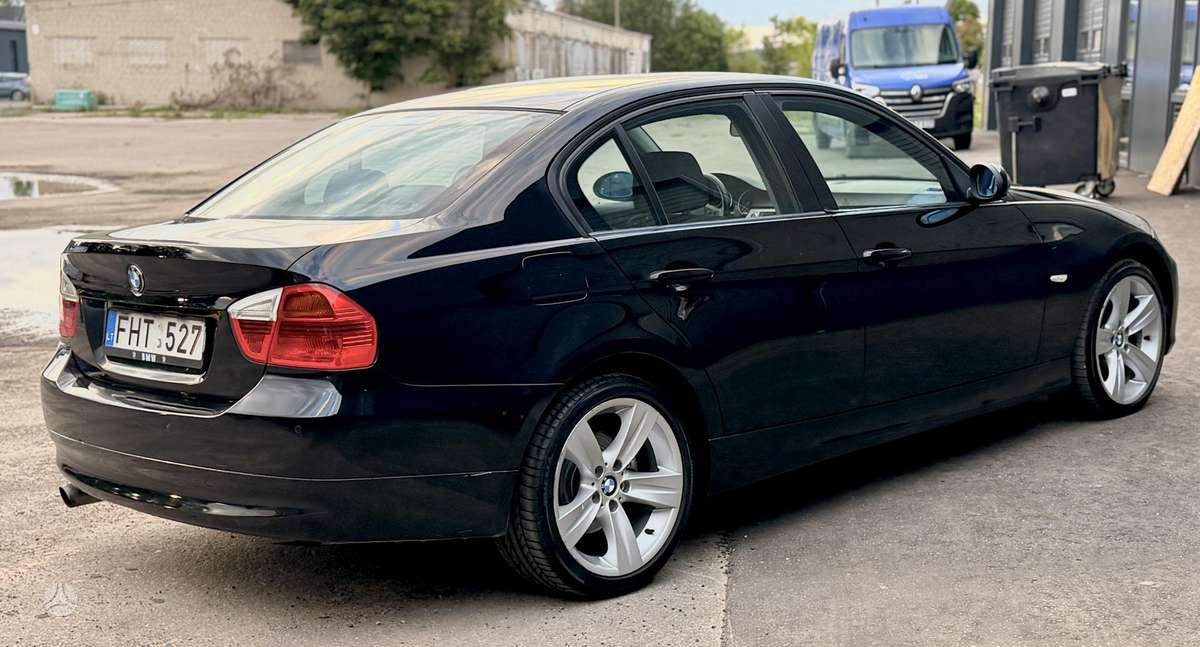 BMW 320, 2.0 l., Седан