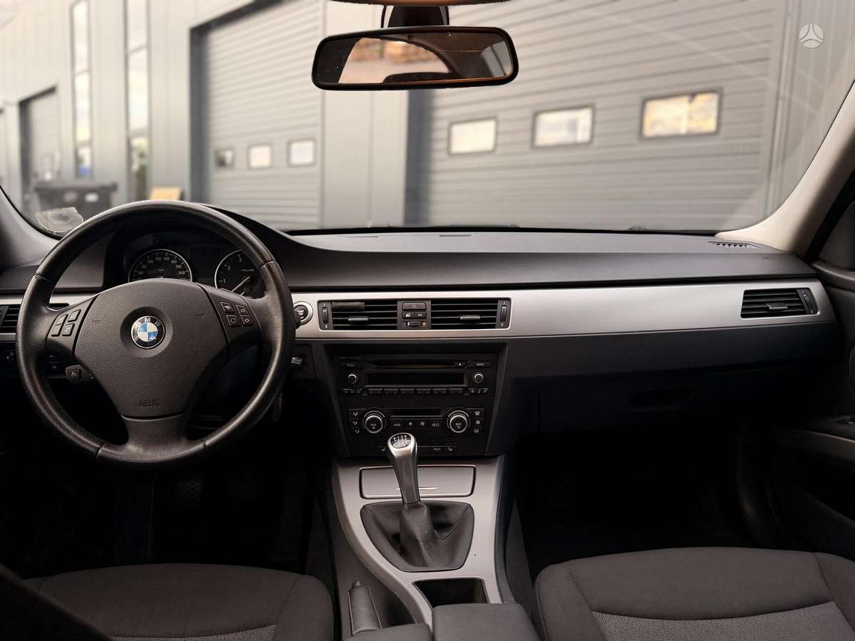 BMW 320, 2.0 l., Седан