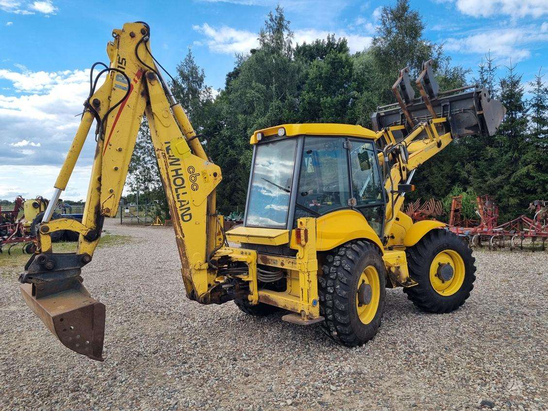 New Holland LB115, excavator loader